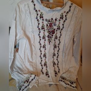 Pretty small blouse with embroidery from Shein - Gray white